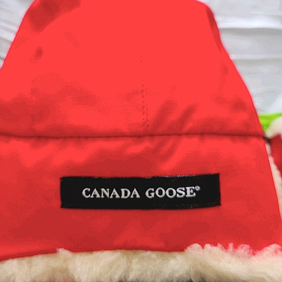 Brand New Canada Goose Aviator Shealing Hat - Size S/M Red - Picture 2 of 4